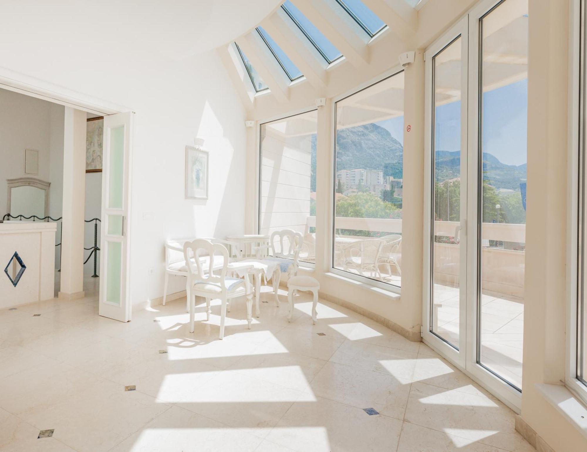Atrium * Makarska